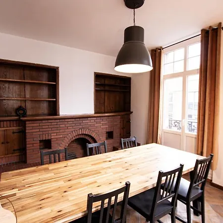 Les Voyageurs 2 Proche Gare