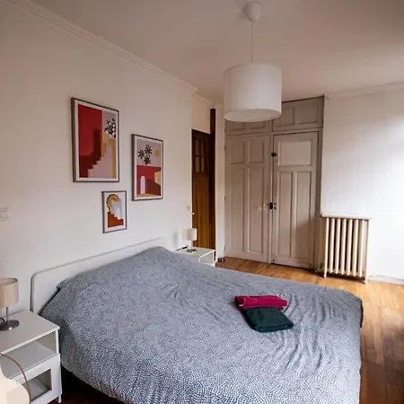 Les Voyageurs 2 Proche Gare