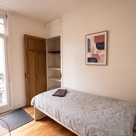 Les Voyageurs 2 Proche Gare